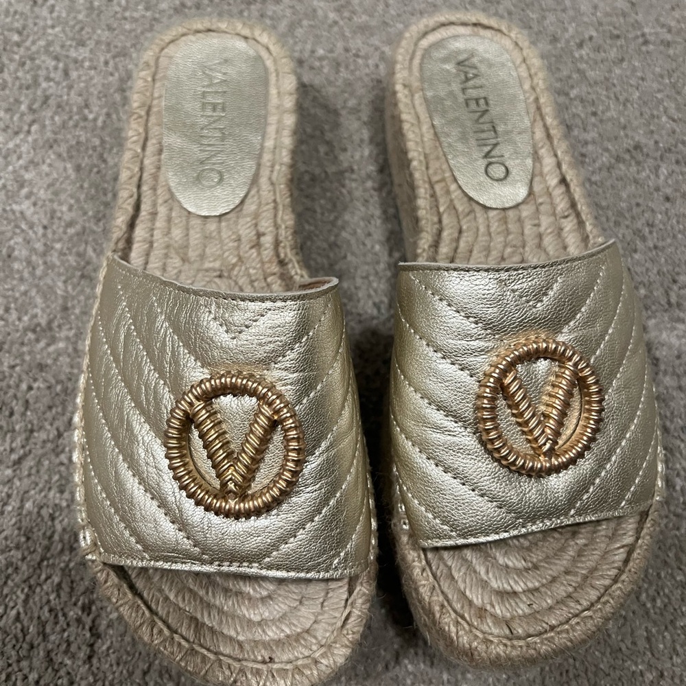Valentino size 37 Sandal